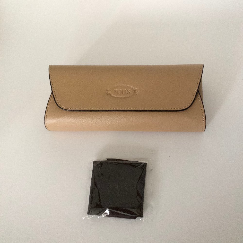 New Authentic TOD’S Sunglass Case & Cloth